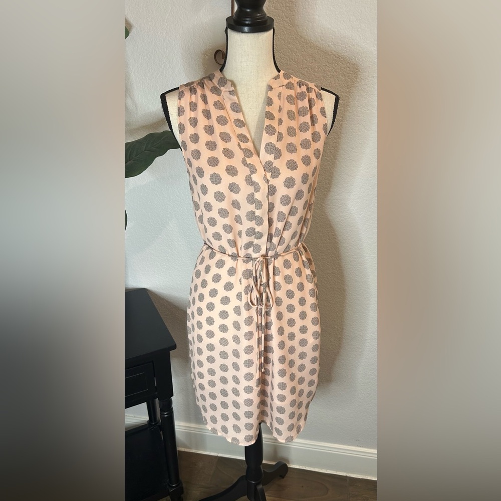 Sleeveless pale pink shirt dress with tie belt, size 6, by H&M. NWOT!